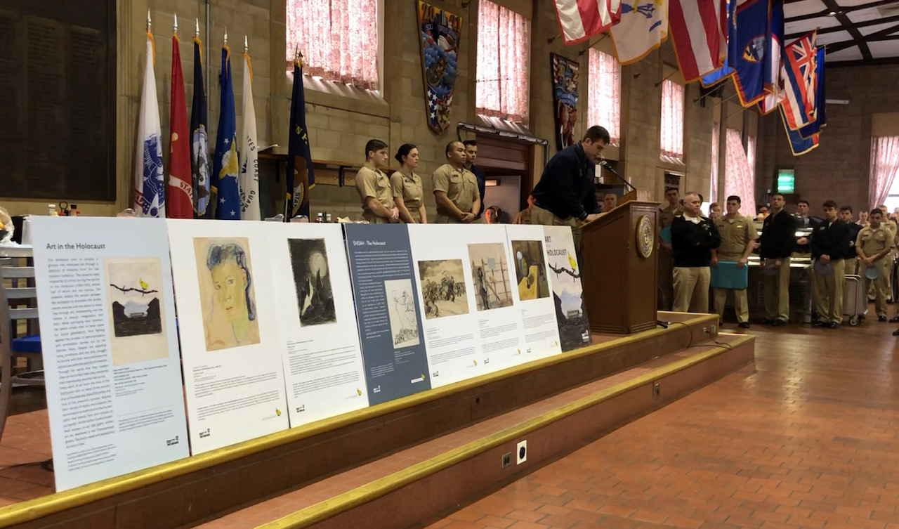 ready2print-Ausstellung „Kunst im Holocaust” in der United States Merchant Marine Academy, Kings Point, USA